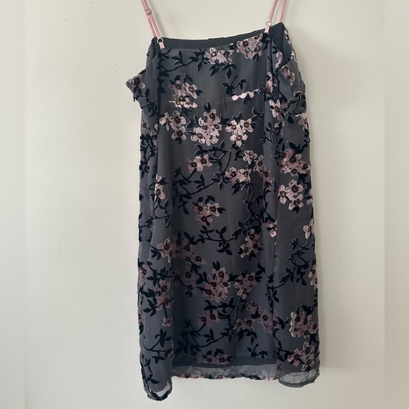 Forever 21 Cheery Blossom Floral Pattern Dress - Picture 3 of 3